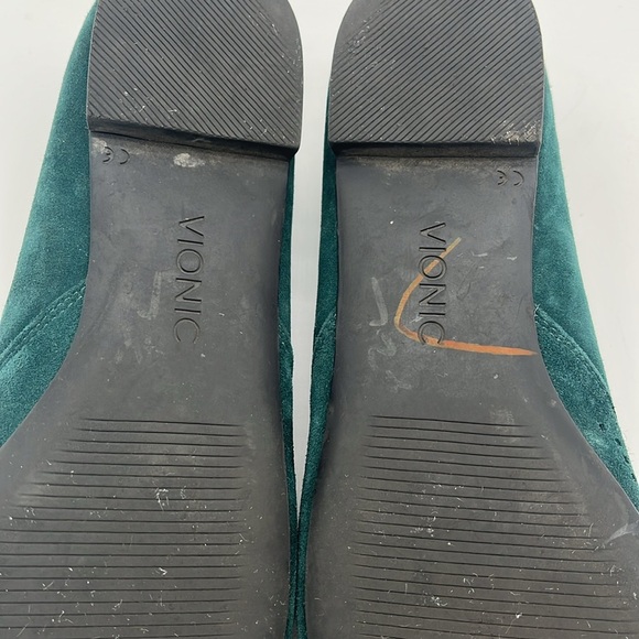 Vionic Posey Green Suede Perforated Pointed Toe Flats Women Size 8.5 - Picture 4 of 6